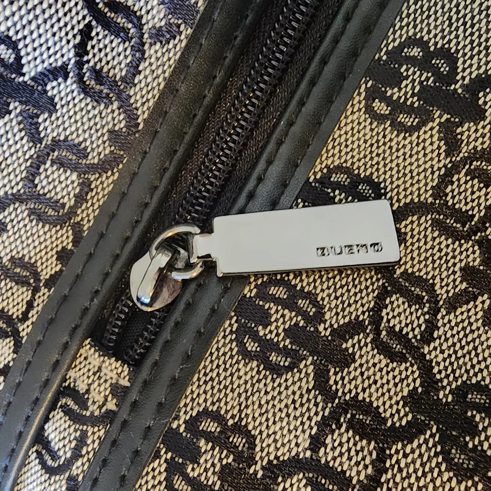 Bueno monogram garment